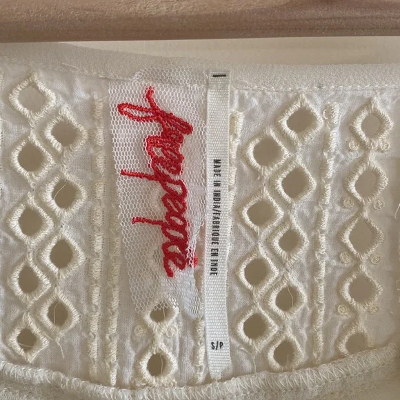 Free people, White flowy blouse, size small - Picture 8 of 10